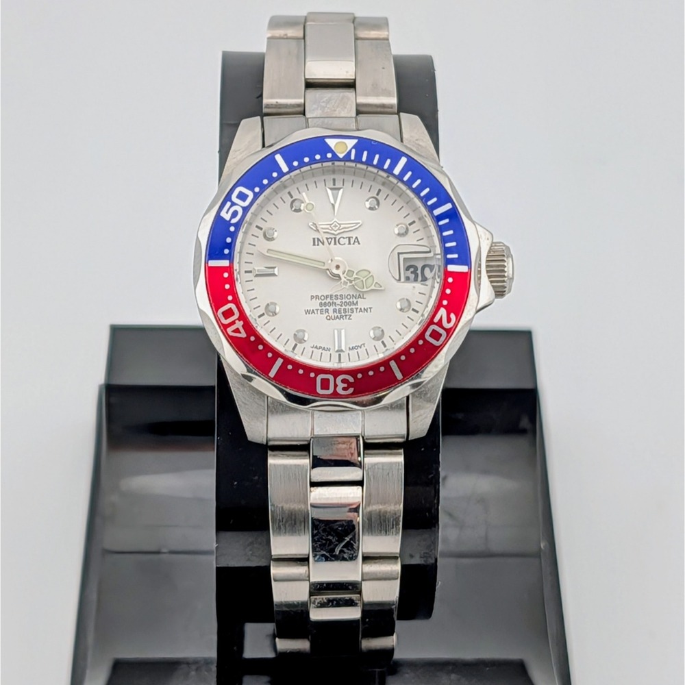 Invicta Pro Diver Pepsi Bezel White Dial 200M Mini Diver Watch 8940A SS Lume